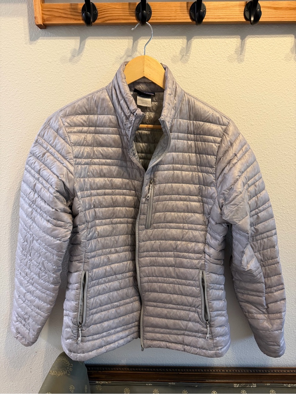 Patagonia Light Gray Quilted Puffer Jacket